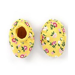 Babyhug Interlock 100% Cotton Knit Cap Mittens & Booties Floral Print Yellow - Diameter 9.5 cm