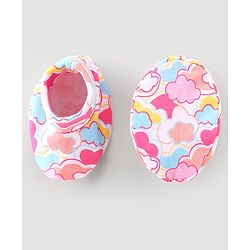 Babyhug 100% Cotton Cap Mittens And Booties With Cloud Print Pink - Diameter 9.5 cm
