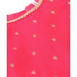 Babyhug Half Sleeves Banarsi Brocade Pattu Pavda Choli With Lehenga And Dupatta Set - Red