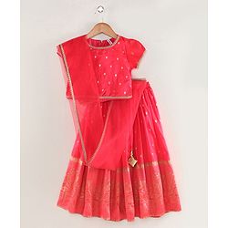 Babyhug Half Sleeves Banarsi Brocade Pattu Pavda Choli With Lehenga And Dupatta Set - Red