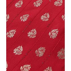 Bbayhug Woven Half Sleeves Brocade Choli & Lehenga Set with Lace Border Dupatta - Red & Off White
