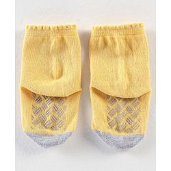Cute Walk By Babyhug Anti Bacterial Anti Skid Ankle Length Socks Striped Print Pack Of 3 - Yellow Blue & White