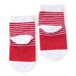 Cute Walk by Babyhug Cotton Blend Non Terry Ankle Length Socks Heart Design - Red