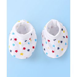 Babyhug 100% Cotton Knit Star Print Cap Mittens & Booties- White