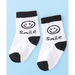 Cute Walk By Babyhug Non Terry Anti Bacterial Ankle Length Socks With Smile Design Pack Of 3 - White & Black