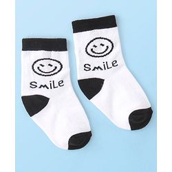 Cute Walk By Babyhug Non Terry Anti Bacterial Ankle Length Socks With Smile Design Pack Of 3 - White & Black