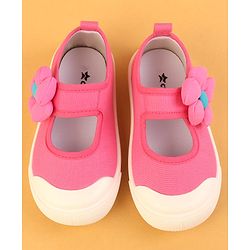 Cute Walk by Babyhug with Velcro Closure Casual Shoes Flower Applique - Fuchsia