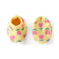 Babyhug 100% Cotton Knit Mittens and Booties With Heart Print - Yellow