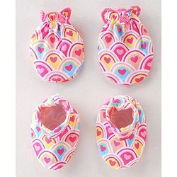 Babyhug 100% Cotton Interlock Knit Mittens & Booties Heart Print - Pink