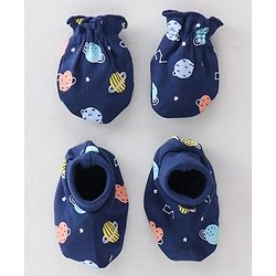 Babyhug 100% Cotton Interlock Knit Mittens & Booties Set Space Print - Navy Blue