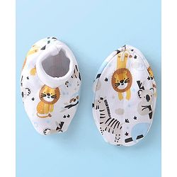 Babyhug 100% Cotton Knit Cap Mittens & Booties Set with Lion Print - White