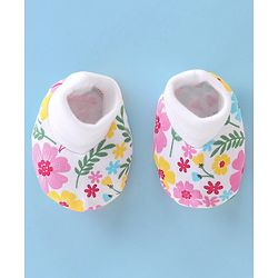 Babyhug 100% Cotton Knit Cap Mittens & Booties Set with Floral Print - Multicolour