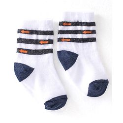 Cute Walk By Babyhug Cotton Knit Anti Bacterial Ankle Length Socks Car Design Pack Of 3 - Multicolour