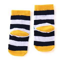 Cute Walk By Babyhug Cotton Knit Anti Bacterial Ankle Length Socks Car Design Pack Of 3 - Multicolour