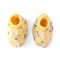 Babyhug 100% Cotton Knit Cap Mittens & Booties Set Floral Print- Yellow