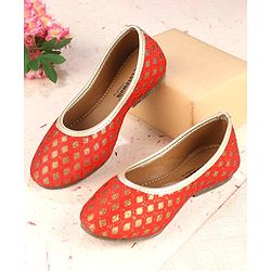 Cute Walk by Babyhug Foil Print Mojaris - Red