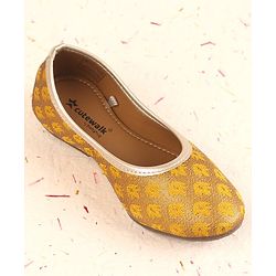 Cute Walk by Babyhug Foil Print Mojaris - Yellow