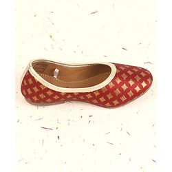 Cute Walk by Babyhug Foil Print Mojaris - Maroon