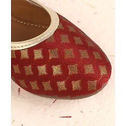 Cute Walk by Babyhug Foil Print Mojaris - Maroon