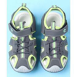 Cute Walk by Babyhug Velcro Closure Casual Sandals - Green