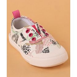 Cute Walk by Babyhug Slip On Style Casual Shoes Leaf Print - White
