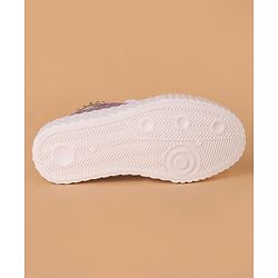 Cute Walk by Babyhug Casual Shoes Floral Patch - Purple