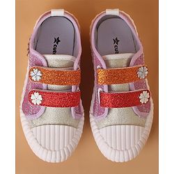 Cute Walk by Babyhug Casual Shoes Floral Patch - Purple