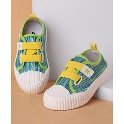 Cute Walk by Babyhug Casual Shoes With Velcro Closure - Pink