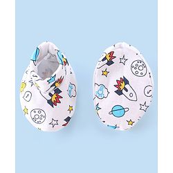Babyhug 100% Cotton Knit Mittens & Booties Set Space Print- White
