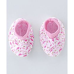 Babyhug 100% Cotton Knit Mittens & Booties Set Leaf Print- Pink & White