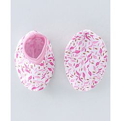 Babyhug 100% Cotton Knit Mittens & Booties Set Leaf Print- Pink & White