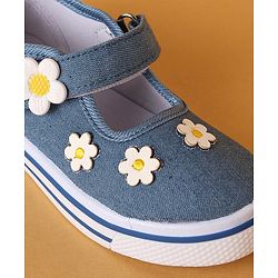 Cute Walk by Babyhug Velcro Closure Casual Shoes With Floral Applique - Blue