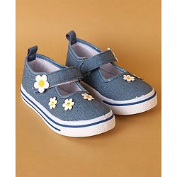 Cute Walk by Babyhug Velcro Closure Casual Shoes With Floral Applique - Blue