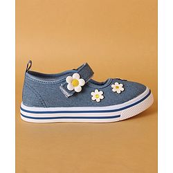 Cute Walk by Babyhug Velcro Closure Casual Shoes With Floral Applique - Blue