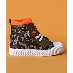 Cute Walk by Babyhug Casual Shoes with Velcro Closure Camouflage Print - Green