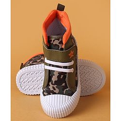 Cute Walk by Babyhug Casual Shoes with Velcro Closure Camouflage Print - Green