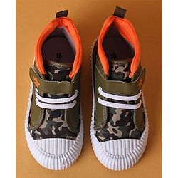Cute Walk by Babyhug Casual Shoes with Velcro Closure Camouflage Print - Green