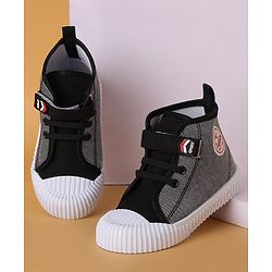 Cute Walk by Babyhug Velcro Closure Casual Shoes - Black