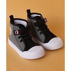 Cute Walk by Babyhug Velcro Closure Casual Shoes - Black