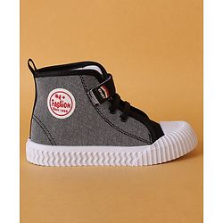 Cute Walk by Babyhug Velcro Closure Casual Shoes - Black