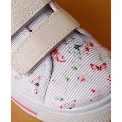 Cute Walk by Babyhug Casual Shoes with Velcro Closure Butterfly Print - White