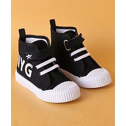Cute Walk by Babyhug Casual Shoes with Velcro Closure- Black