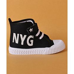 Cute Walk by Babyhug Casual Shoes with Velcro Closure- Black