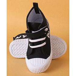 Cute Walk by Babyhug Casual Shoes with Velcro Closure- Black