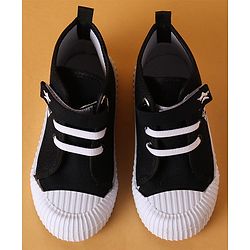 Cute Walk by Babyhug Casual Shoes with Velcro Closure- Black