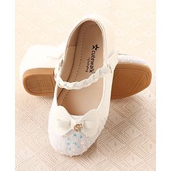 Cute Walk By Babyhug Bellies With Velcro Closure & Bow Applique - White