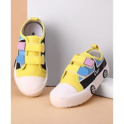 Cute Walk by Babyhug Velcro Closure Casual Shoes Car Design - Yellow