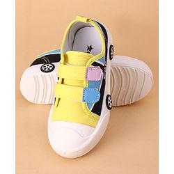 Cute Walk by Babyhug Velcro Closure Casual Shoes Car Design - Yellow
