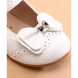 Cute Walk by Babyhug Ballerina with Bow Applique & Velcro Closure -White