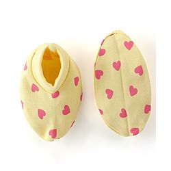Babyhug 100% Cotton Cap Mittens And Booties Heart Printed - Yellow